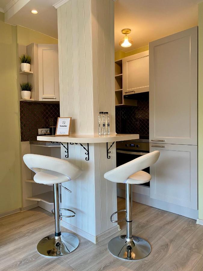Downtown Studio - Ultra Central With Park View Bukares Bagian luar foto